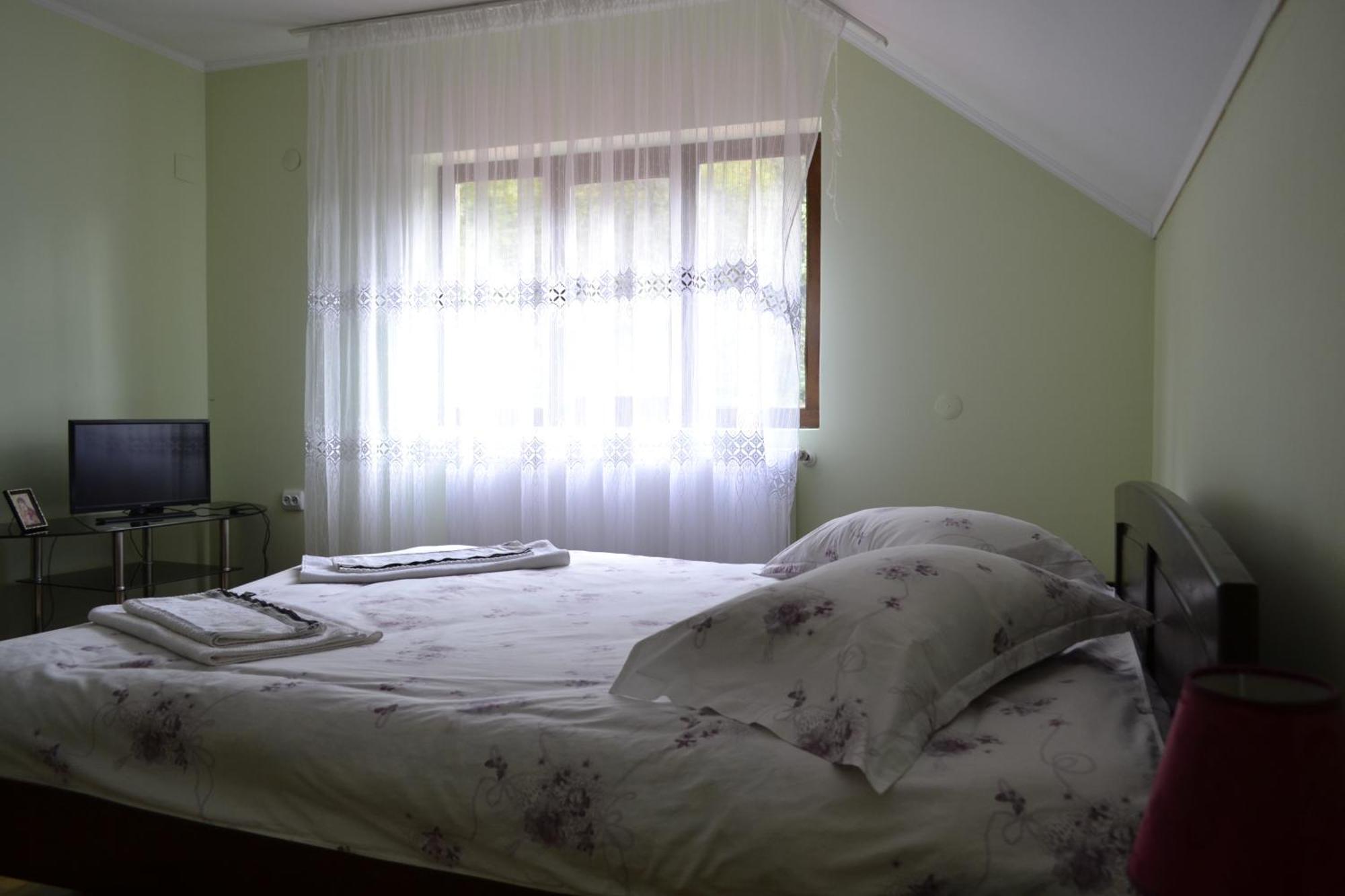 Pensiunea Malinul Bîrsana 部屋 写真